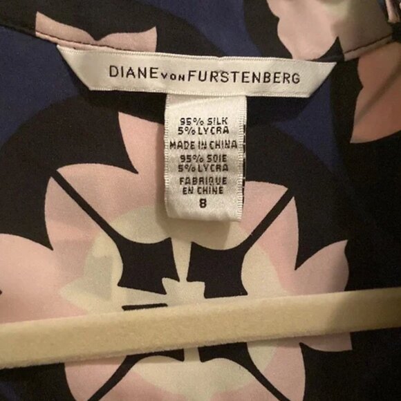 100% SILK Diane Von Fursenberg Dress Size 8 w POCKETS - Picture 4 of 8